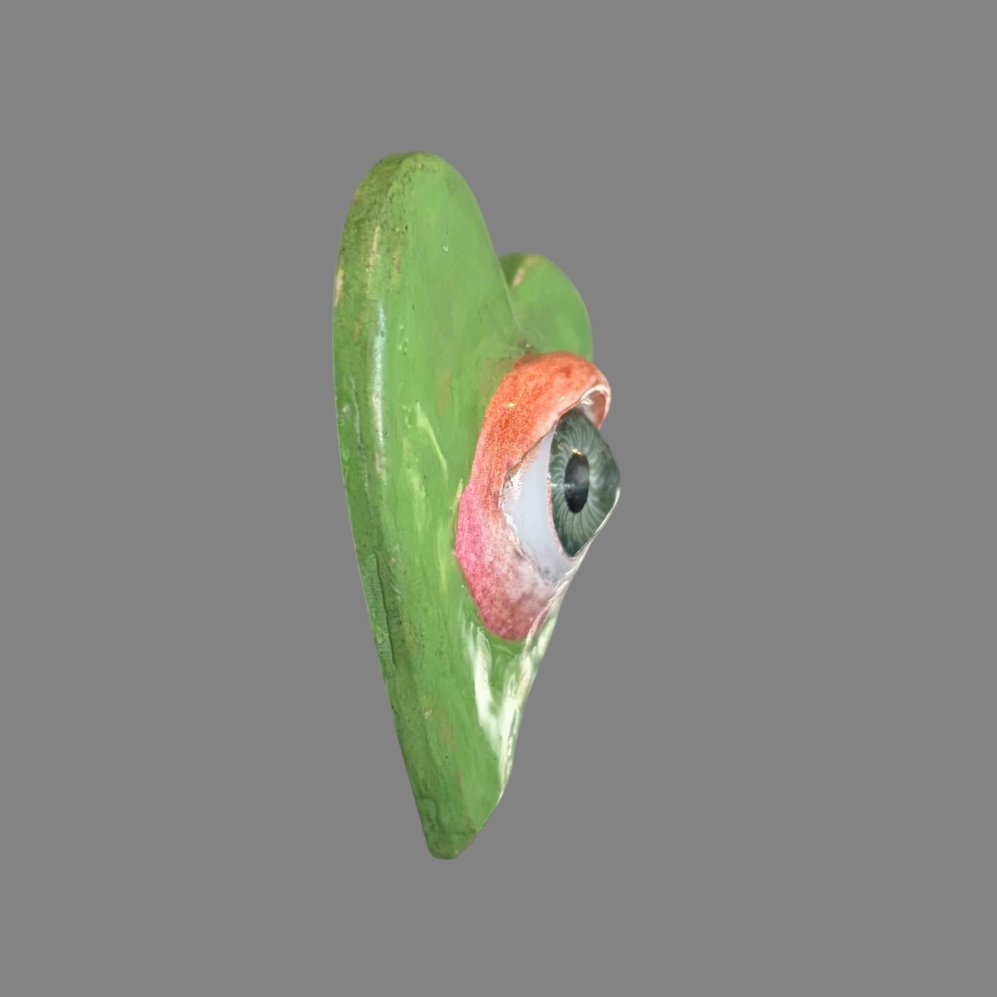 Handmade Creepling Heart Magnet: Quirky One-Eyed Sculpture, Collectible Gift  Monster