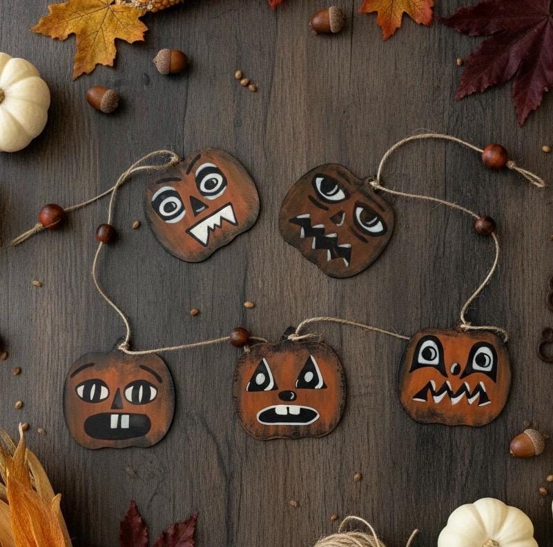 Whimsical Retro Wooden Halloween Pumpkin Garland